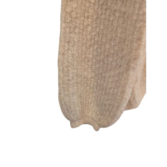 VICI beautiful cream vneck sweater size large, nwot - Picture 4 of 9